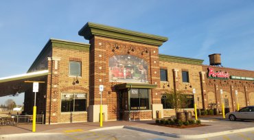 Portillo’s Opens in Greenfield