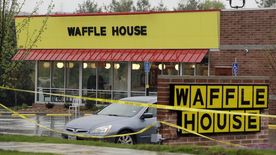 Armed+Gunman+Opens+fire+at+Waffle+House+Leaving+4+Dead