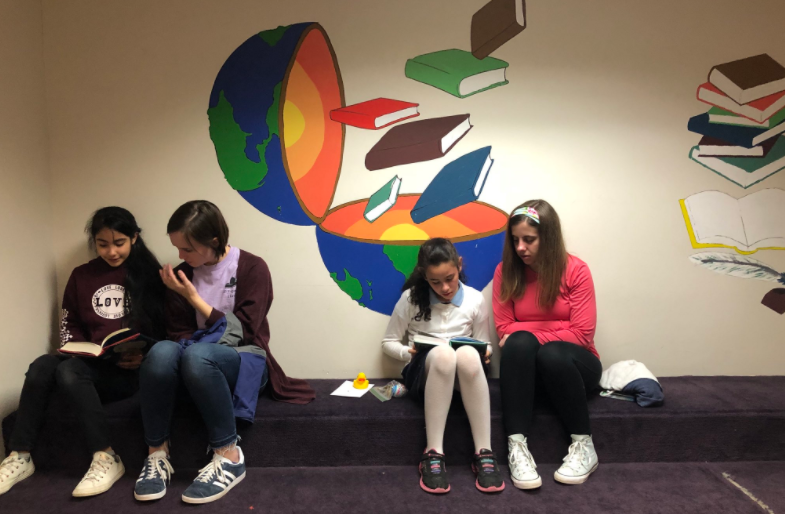 Spanish students visit pen pals