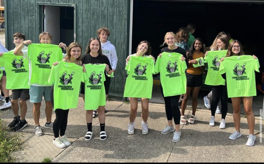 Students show off their T-Shirts