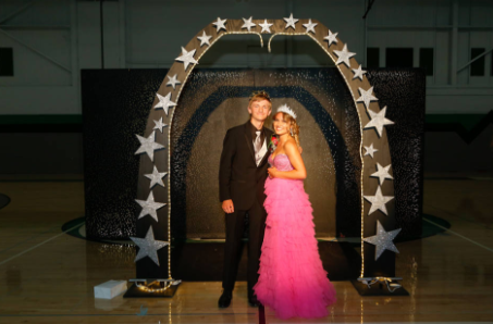 Students have fun at 2023 Prom 