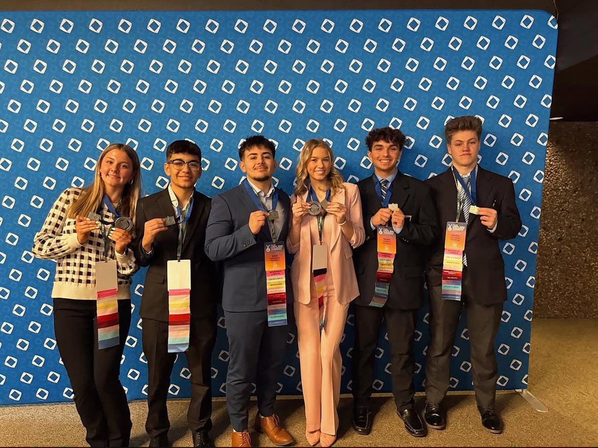 Six DECA Students Advance to Nationals